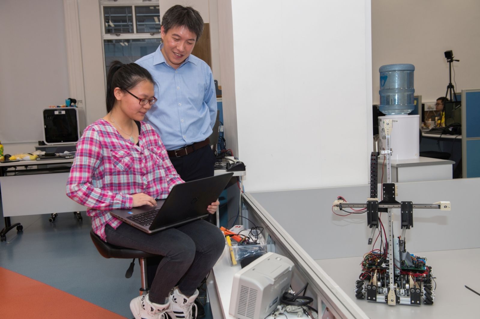 2016年穗港澳蓉青年技能竞赛 
四地选手 同场竞技