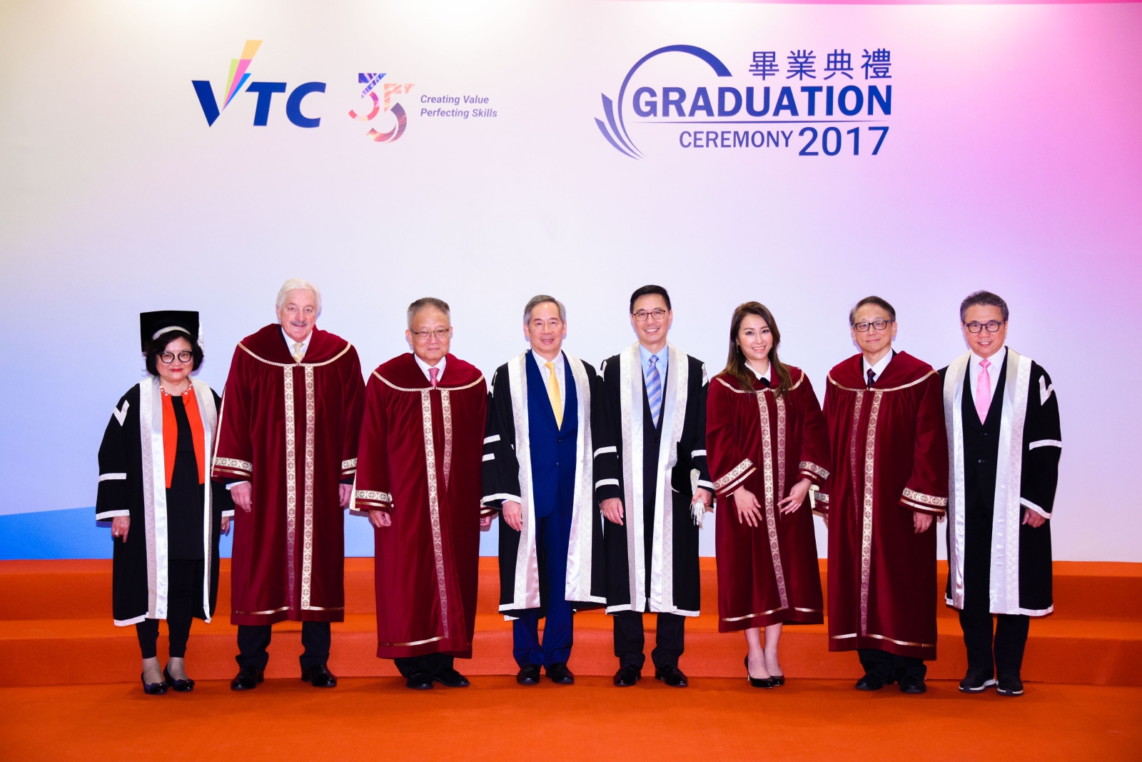 VTC畢業禮  逾2萬名畢業生獲授各級資歷
5位行業翹楚獲頒榮譽院士