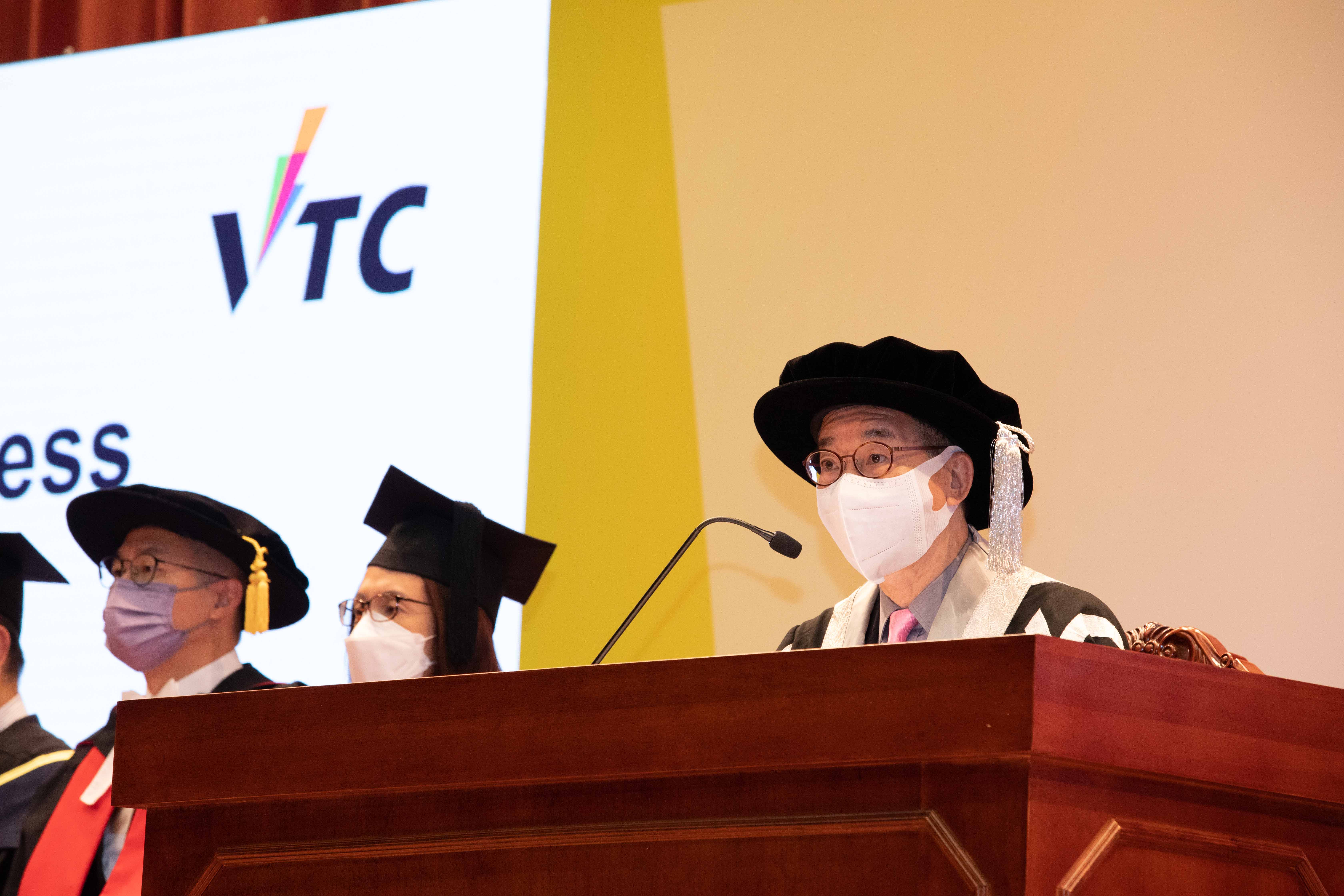 VTC Chairman, Mr Tony TAI, shares the joy of graduates at the ceremony and remarks that the VTC actively responds to society’s talent demand in building smart campuses, promoting digitalised teaching and learning, adopting the project-based learning approach and spearheading industry collaborations in order to help students grasp professional knowledge, applied skills at the workplace and emerging technologies in industries